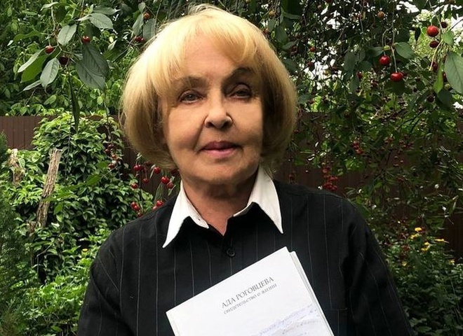 Ада Роговцева зворушила Мережу знімком із сином, котрий помер від раку