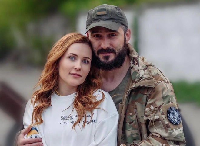 Денисенко показала, як чоловік-військовий привітав її із Днем святого Валентина