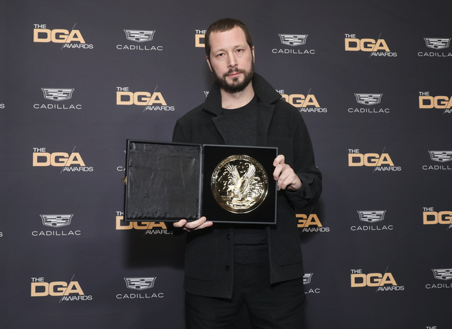 За місяць до &laquo;Оскара&raquo;: режисер &laquo;20 днів у Маріуполі&raquo; здобув премію Гільдії режисерів США