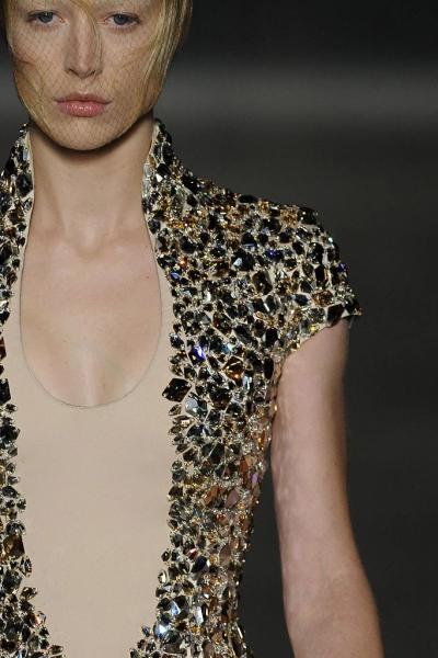 Б'юті-образи Alexander McQueen, які змінювали погляд на красу