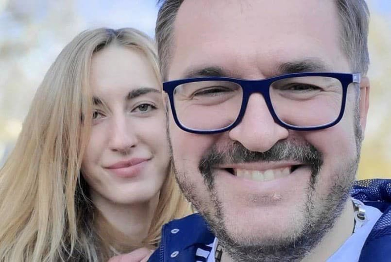 Пономарьов і Мозгова привітали спільну доньку-красуню з 26-річчям та показали її рідкісні фото