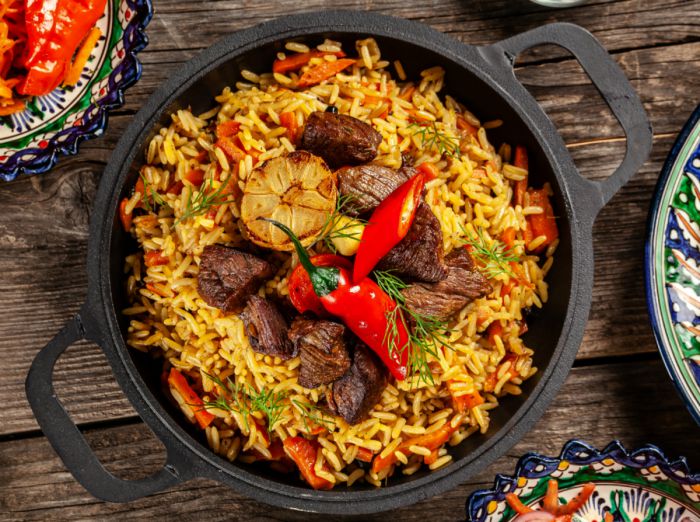 Рецепт рису з куркою і овочами на сковороді