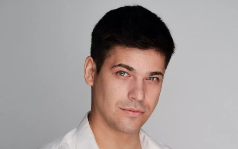 Зірка "Кріпосної" вдруге став батьком та показав перше фото малюка