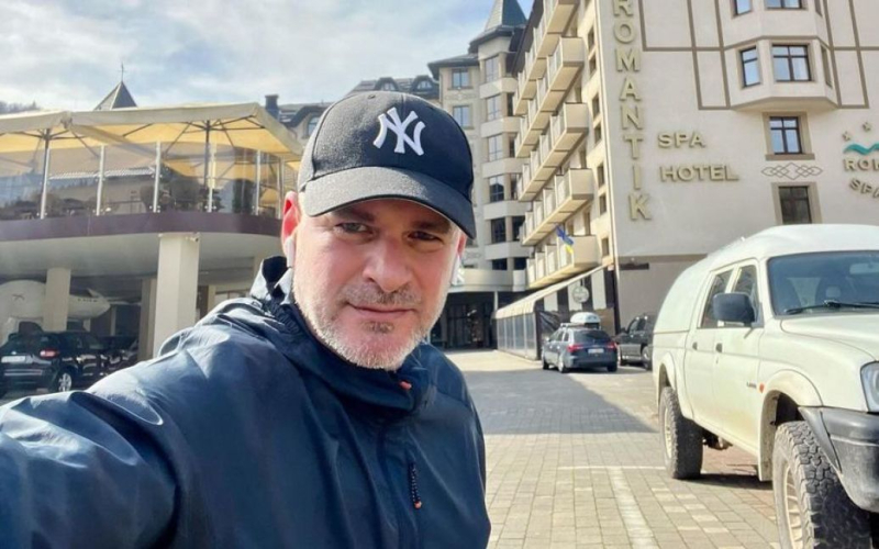 Арсен Мірзоян різко відповів на закиди, що він "розважається" на концертах під час війни