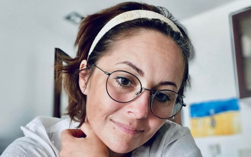 Даша Малахова замилувала рідкісним фото з сином і молодшим на 10 років коханим на екофермі