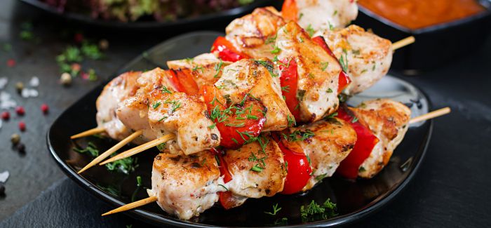 Курячі шашлички в духовці для родини