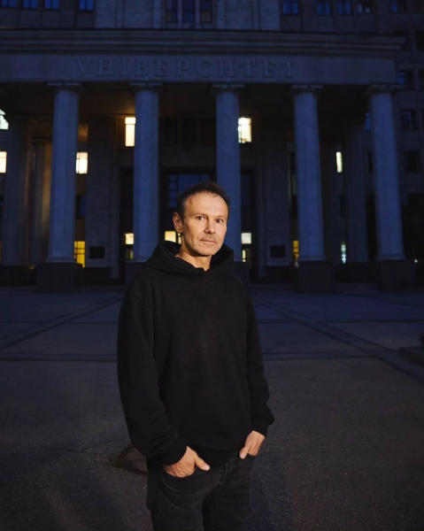 Лідер "Океану Ельзи" Вакарчук публічно перепросив за своє політичне минуле: "Зробив велику помилку"