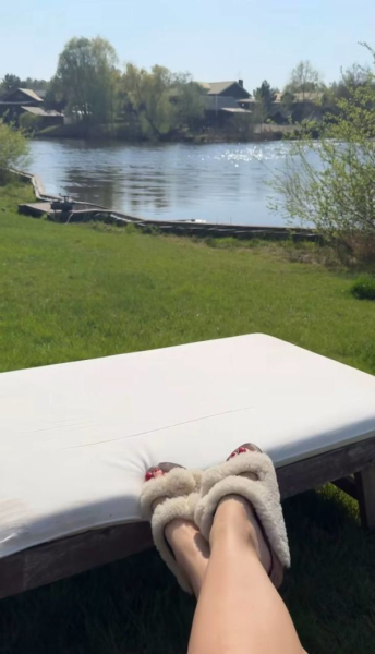 Оля Полякова показала, що вирощує на своєму городі