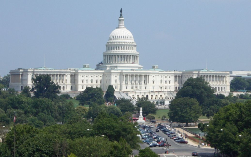 Сенат США ухвалив законопроєкт про допомогу Україні