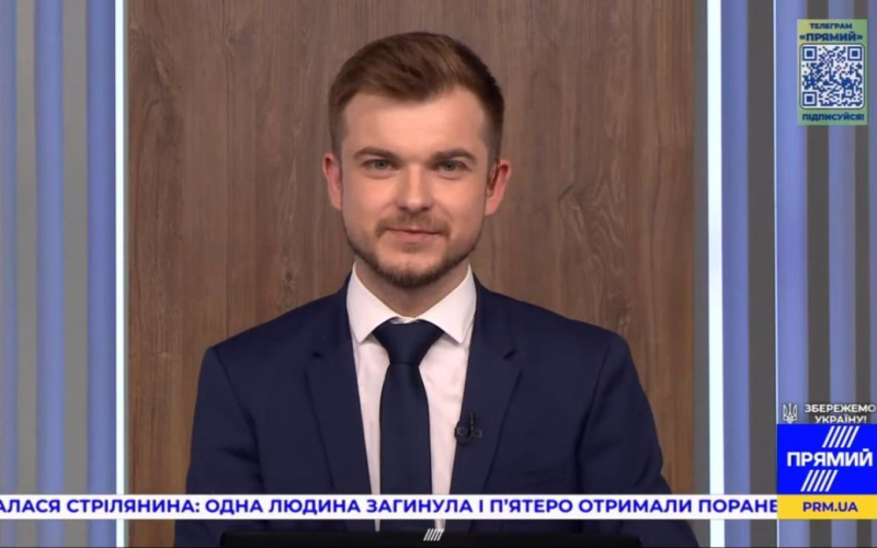 Відомий український телеведучий у прямому ефірі заявив про те, що йде на фронт &ndash; відео
