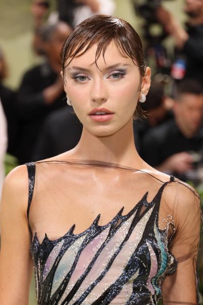 Бал і я: контраверсійні образи краси знаменитостей на Met Gala 2024