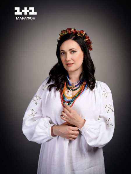 День вишиванки: Мазур, Осадча, Барбір та інші ведучі в національних вбраннях привітали зі святом