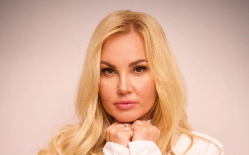 Камалія показала, як з колишнім Мохаммадом Захуром і доньками 47-річчя відсвяткувала