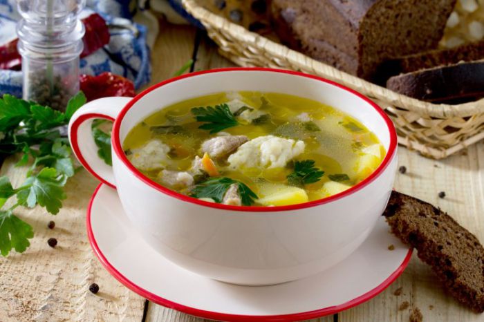 Курячий суп з галушками