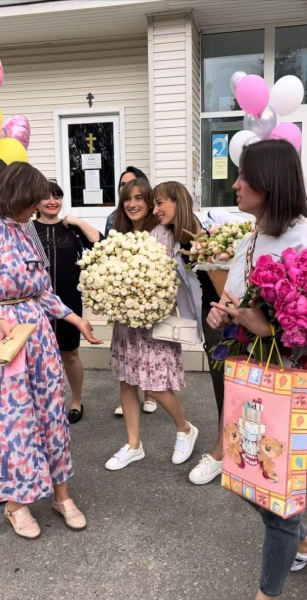 Відома українська блогерка вперше стала мамою і розчулила кадрами з виписування