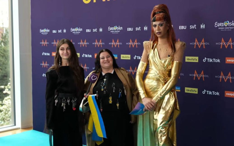 З ключами під серцем і паскою: alyona alyona та Jerry Heil з'явилися на відкритті "Євробачення-2024"
