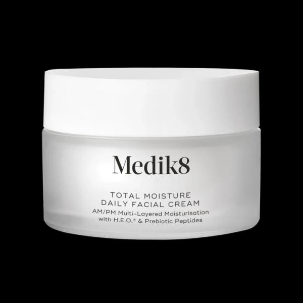 Зволожувальний крем, який потрібен усім: чому новинка Medik8 Total Moisture &mdash; головна покупка літа 2024