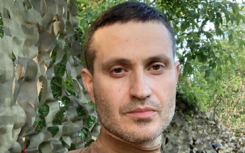 Ахтем Сеітаблаєв переніс операцію й назвав причину появи на милицях: "Попереду реабілітація"
