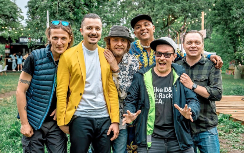 Лідер гурту "The ВЙО" чесно відповів, що сталося з колективом та чи повернуться вони на сцену