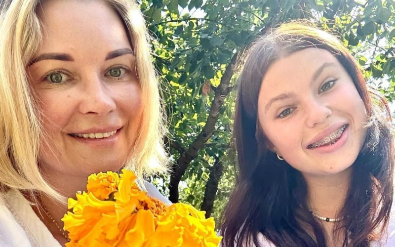 Лідія Таран після повернення до України показала рідкісне фото з підрослою 16-річною донькою-копією