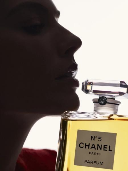 Марго Роббі &ndash;  нове обличчя нової  кампанії CHANEL N&deg;5
