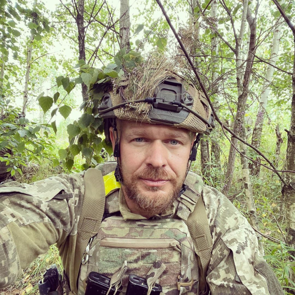 Відомий співак-військовий пройшовся по зірках, що уникають мобілізації: "Величезна несправедливість"