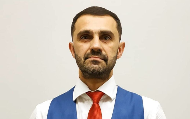 Зірка "Ліги сміху" Тарас Стадницький розповів про кризи в шлюбі з дружиною, з якою 16 років разом