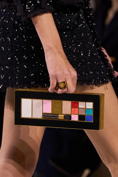 Краса перемагає: beauty-засоби &mdash; головні герої Balmain весна-літо 2025
