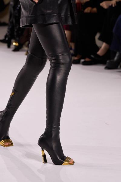 Краса перемагає: beauty-засоби &mdash; головні герої Balmain весна-літо 2025
