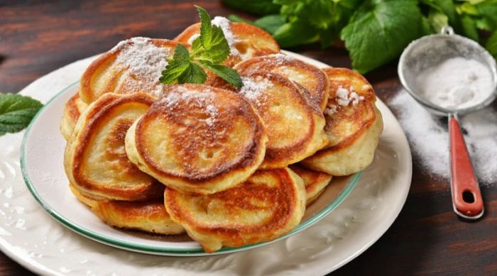 Оладки з яблуками і корицею від Клопотенка