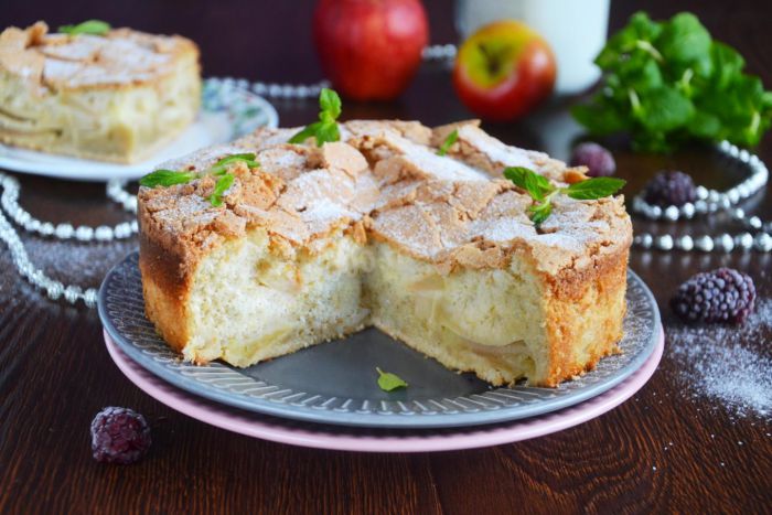 Шарлотка без цукру з сиром
