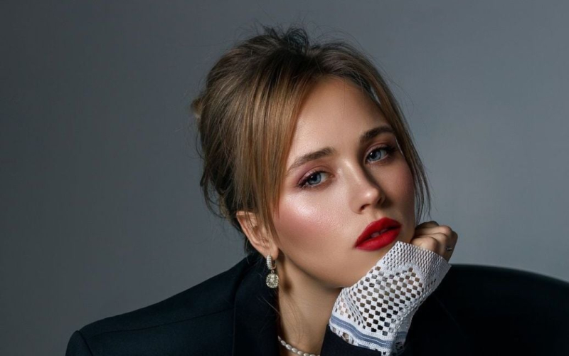 Анна Кошмал про роль у "Скажених сусідах": "Люблю грати незручних персонажів, які всім заважають"