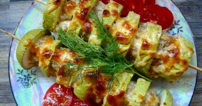 Курячі шашлики з кабачком