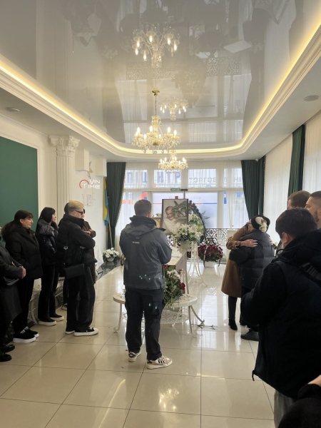 У Вінниці прощаються з В'ячеславом Узелковим: перші кадри з церемонії