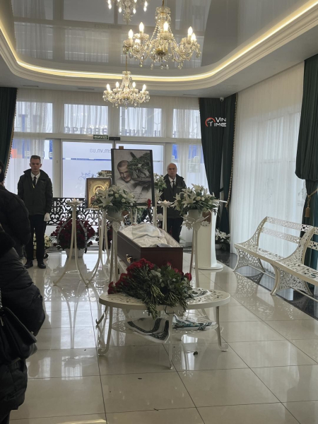 У Вінниці прощаються з В'ячеславом Узелковим: перші кадри з церемонії