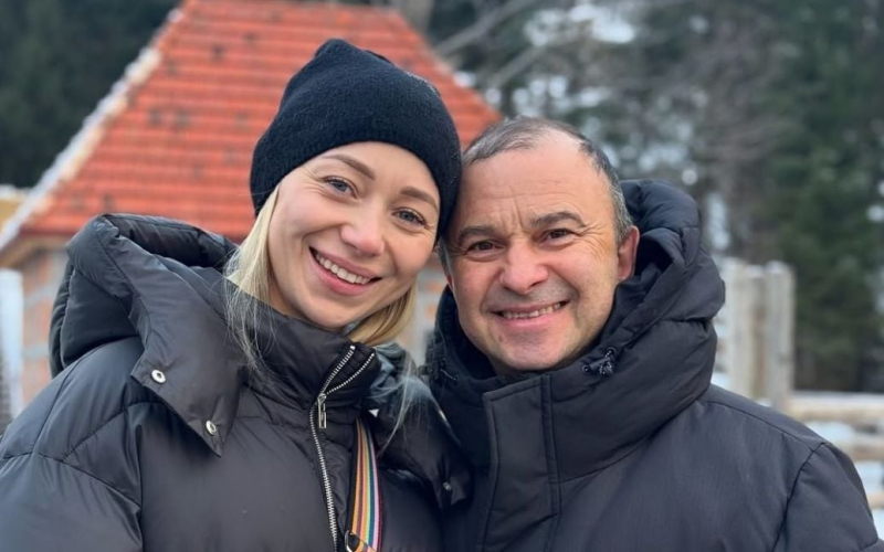 Дружина Павліка показала чуттєве відео з чоловіком і ніжно привітала його з 59-річчям