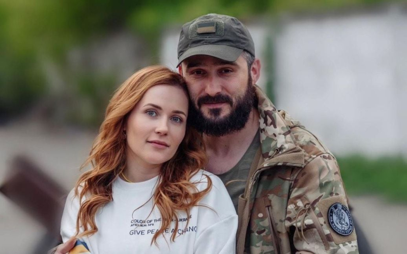 Наталка Денисенко показала чоловіка в лікарні і розповіла про його стан після серйозної операції