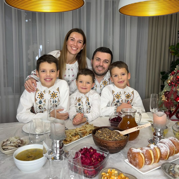 Різдво Христове: Осадча, Сумська, Федишин та інші привітали фанів і показали, як святкують