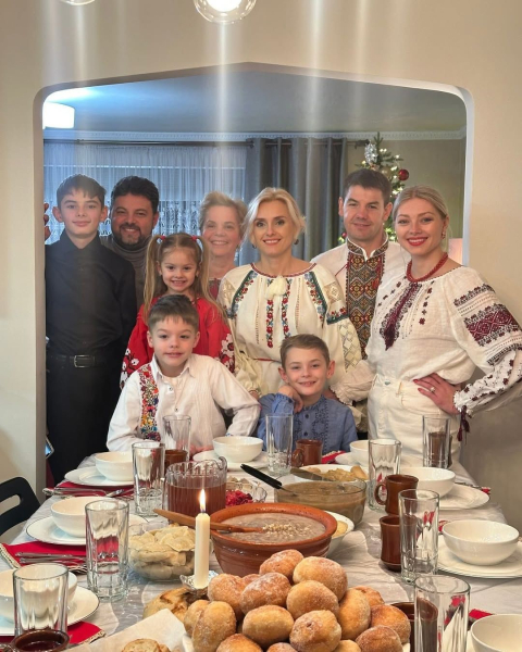 Різдво Христове: Осадча, Сумська, Федишин та інші привітали фанів і показали, як святкують