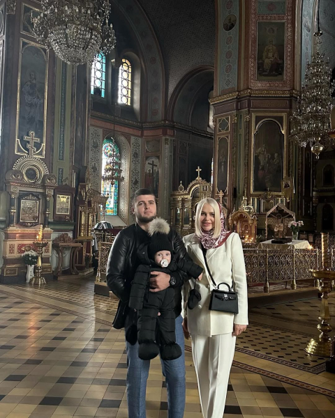 Смерть Анни Жук в ДТП: що відомо про молодшого від неї чоловіка, синів і де прощатимуться з блогеркою