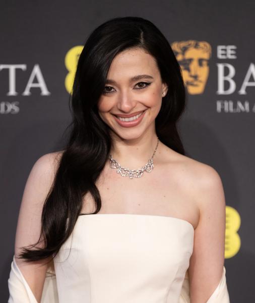 BAFTA-2025: 16 образів краси, що вражають