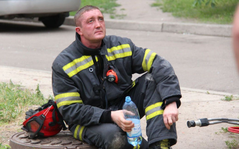 Чи безпечно ховатися у ванній під час повітряної тривоги: що відповів рятувальник