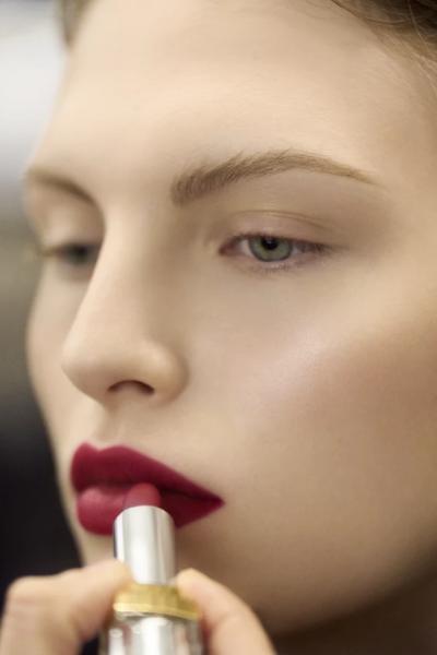 Головні секрети макіяжу CHANEL Haute Couture весна-літо 2025