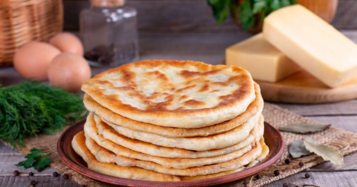 Палянички з картоплею на сковороді