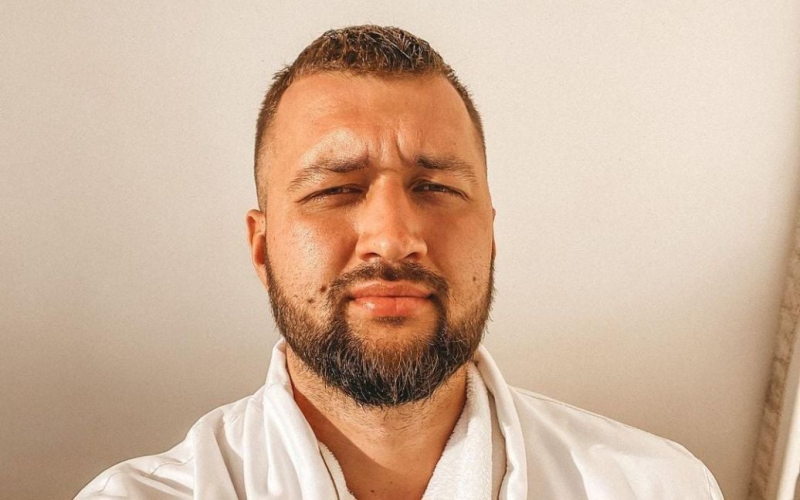 Співак-воїн Тамерлан розсекретив свої бізнеси та скільки коштів вони приносять під час війни