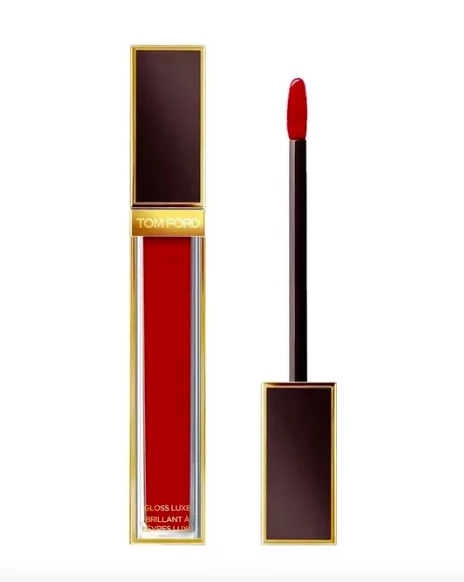 Поради візажистки: чуттєві червоні вуста як на показі Tom Ford