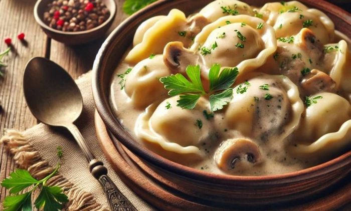 Галушки з м'ясом і грибним соусом: рецепт