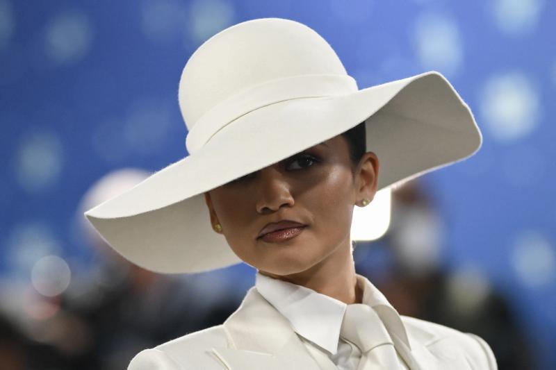 Met Gala 2025: кращі beauty образи знаменитостей