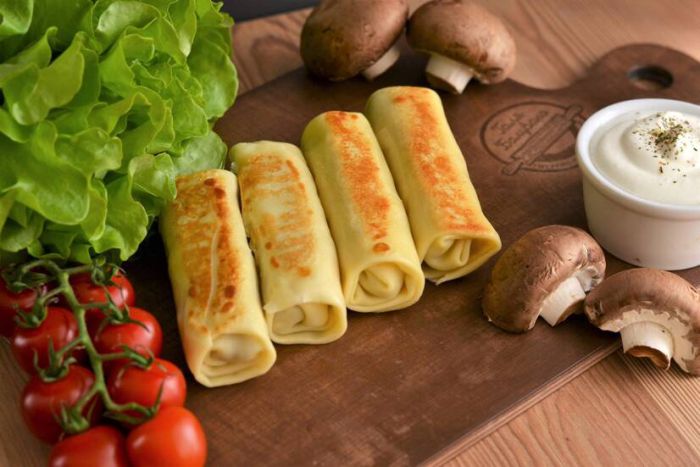 Млинці з м'ясом по-італійськи