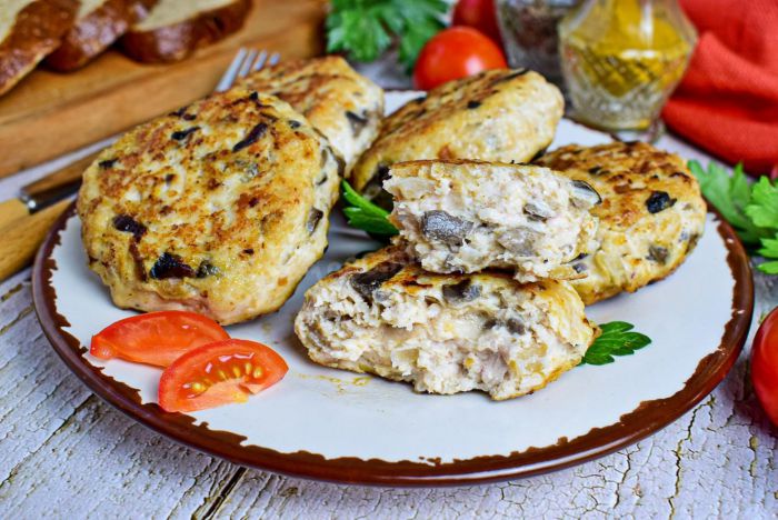 Рецепт курячих котлет з грибами